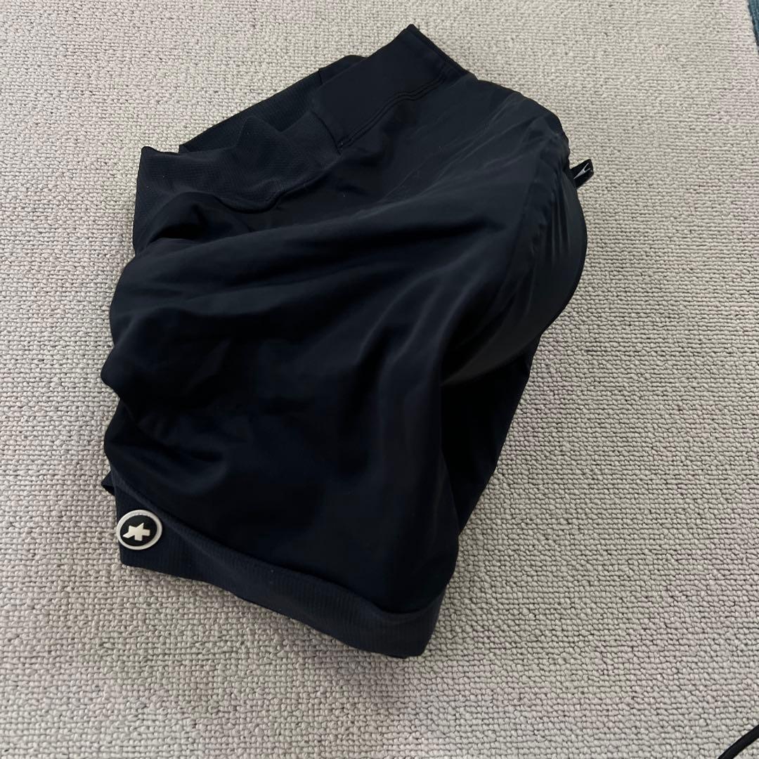 ASSOS レディースブラック サイクルショーツ