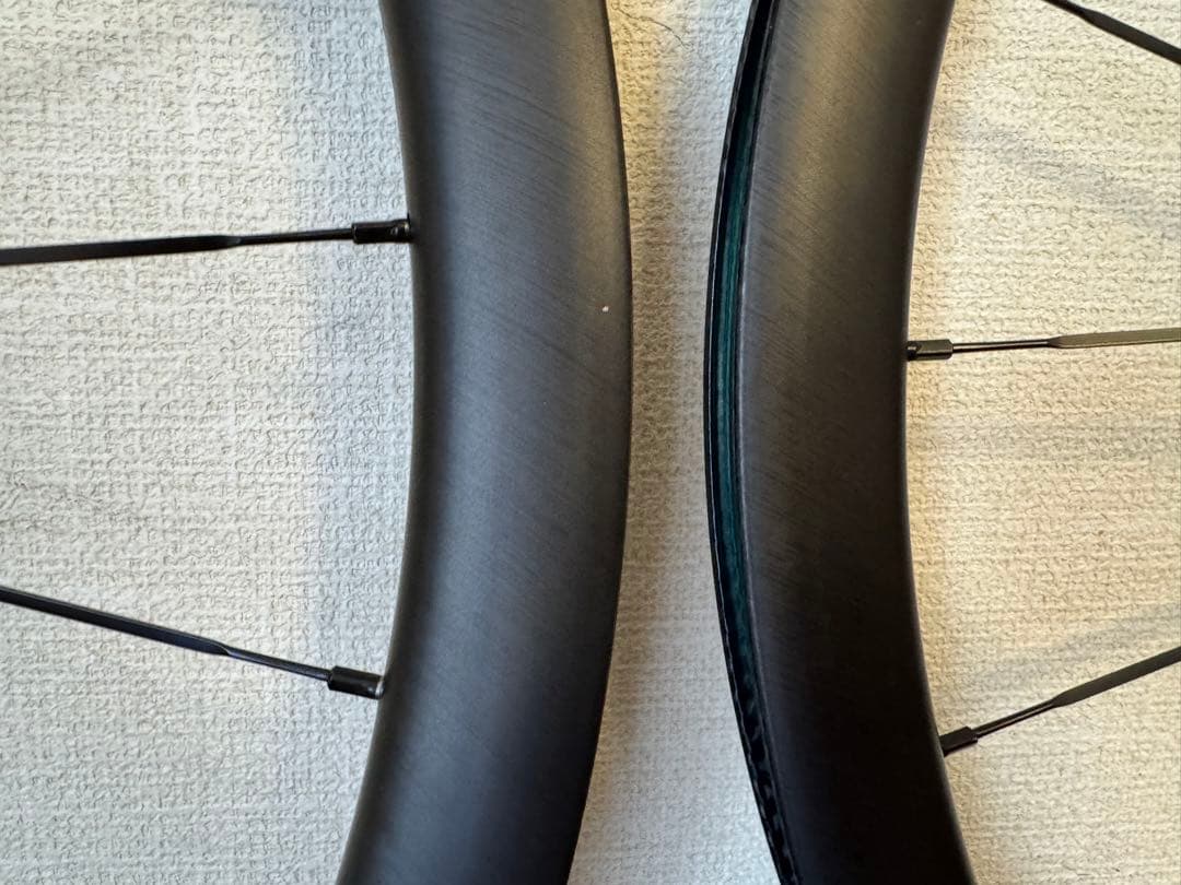 2025年現行モデル　MAVIC COSMIC SL 32 DISC