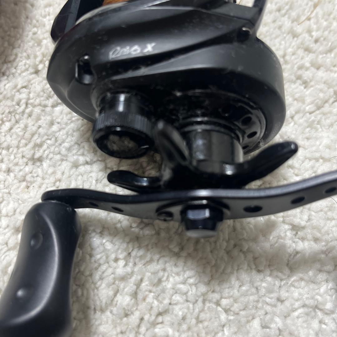 R20 X ブラックベイトリール