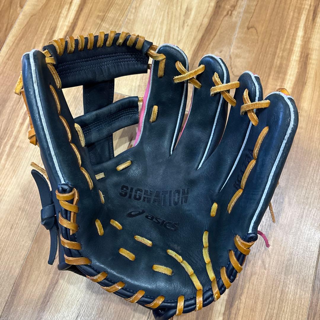 軟式グローブ SIGNITION ピンク/黒　※最終価格