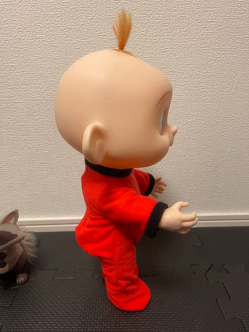 ディズニー　インクレディブル　ジャックジャック　ライトサウンドフィギュア