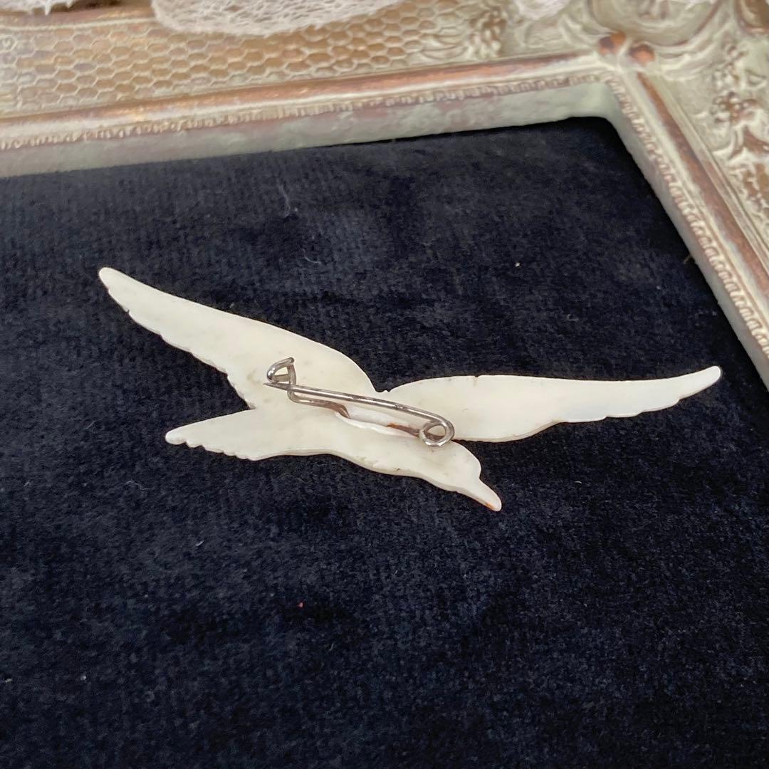 ブローチ　鳥モチーフ　ドイツ　ヴィンテージ