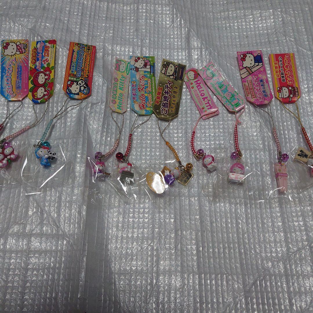 ハローキティストラップ109個セット海外限定品等