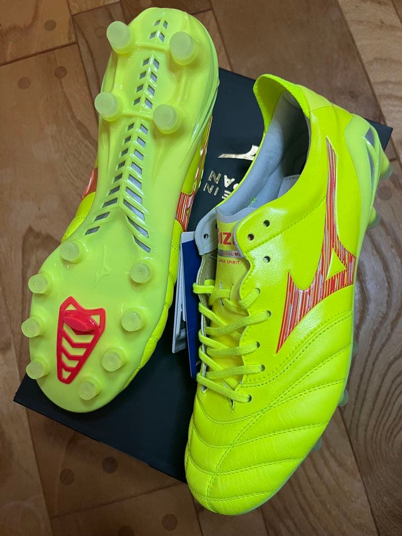 新品　激レア　限定カラー　ミズノ　モレリア ネオ4 JAPAN 28cm