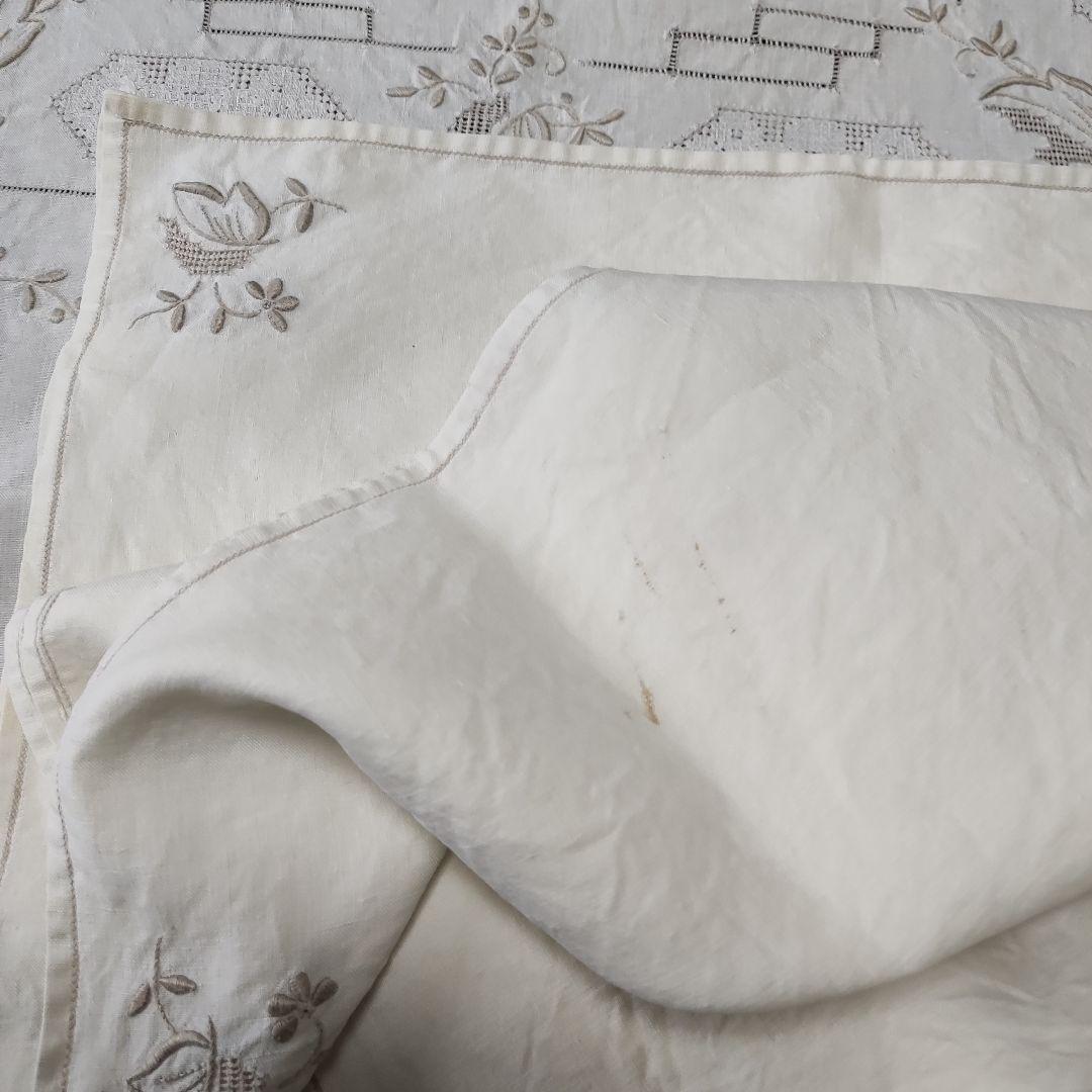 ⑦ 大判　刺繍テーブルクロス　 ナプキン12枚付