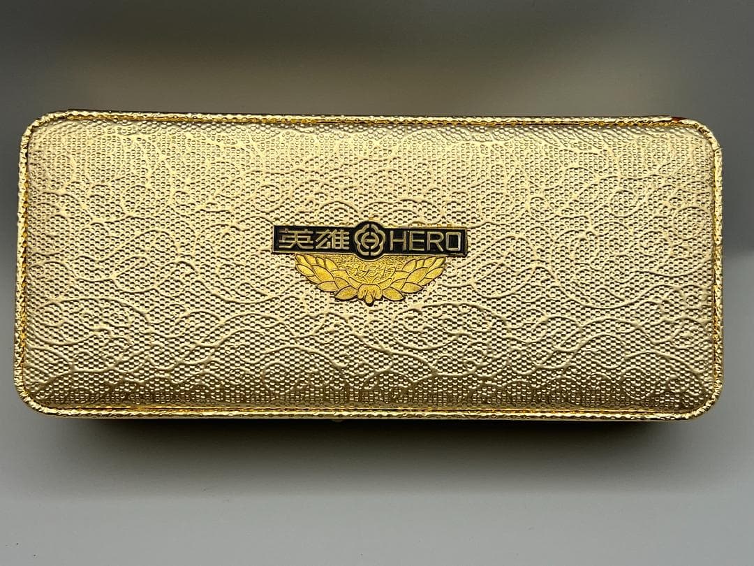 高級セルロイドの魅力！滑らかな質感！ 老舗ブランド 稀少14K 万年筆 英雄