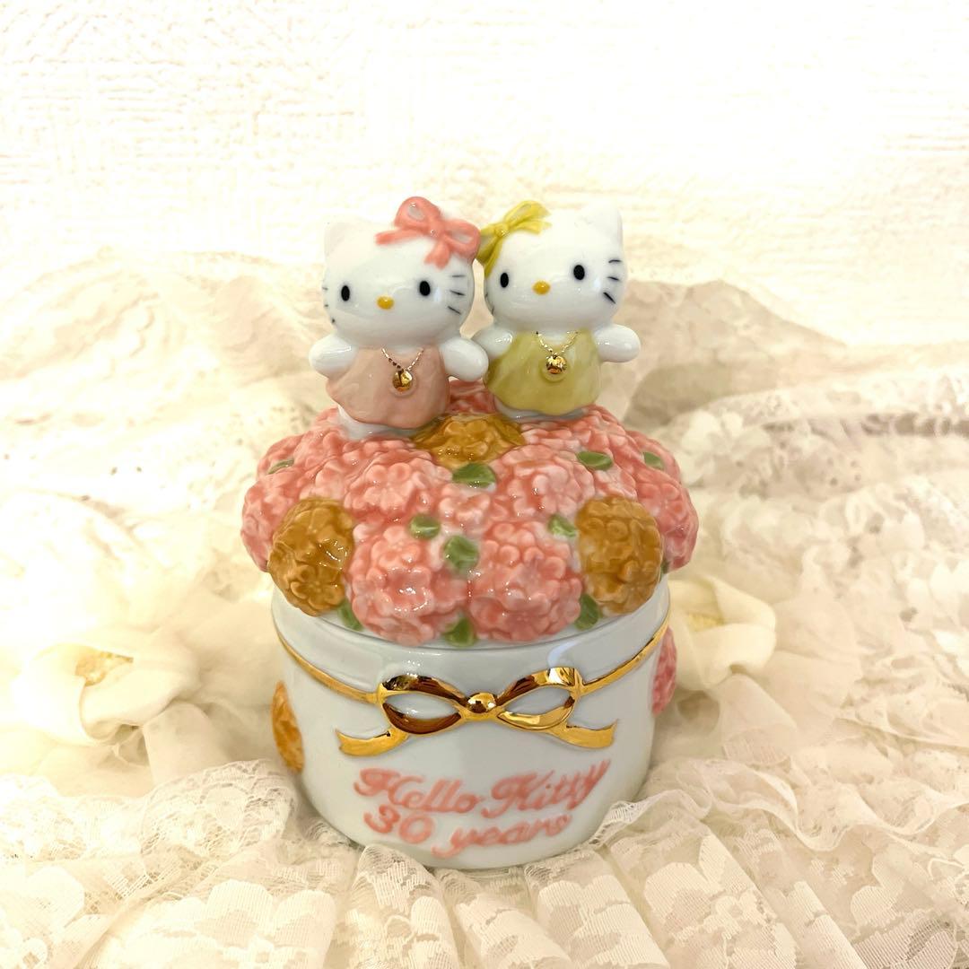 レア‼️ハローキティ ＆ミミィアニバーサリー30周年小物入れ 陶器製