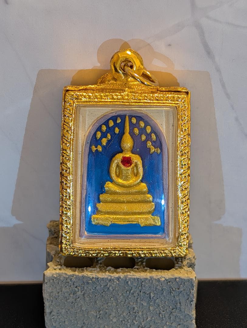 タイお守り　プラクルアン　ルアン・ポークン　ソムデット　2556年　(050)