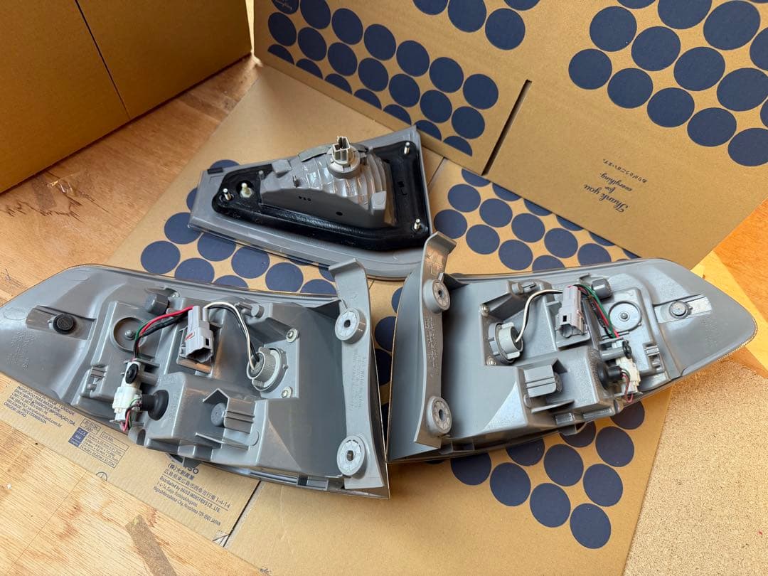 S616　スバル テールランプ