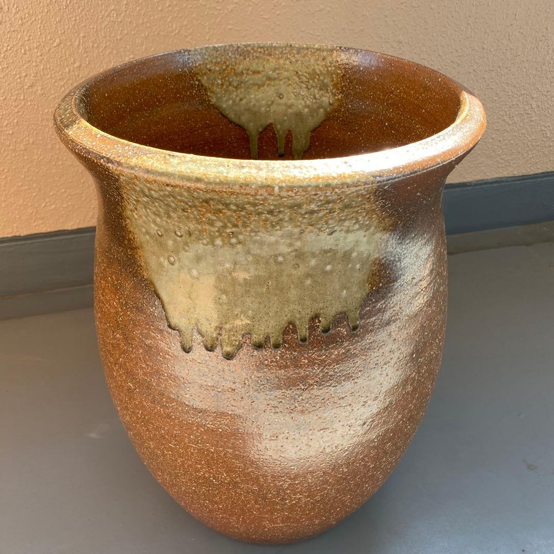 信楽焼き灰釉壷型陶器傘立て植木鉢