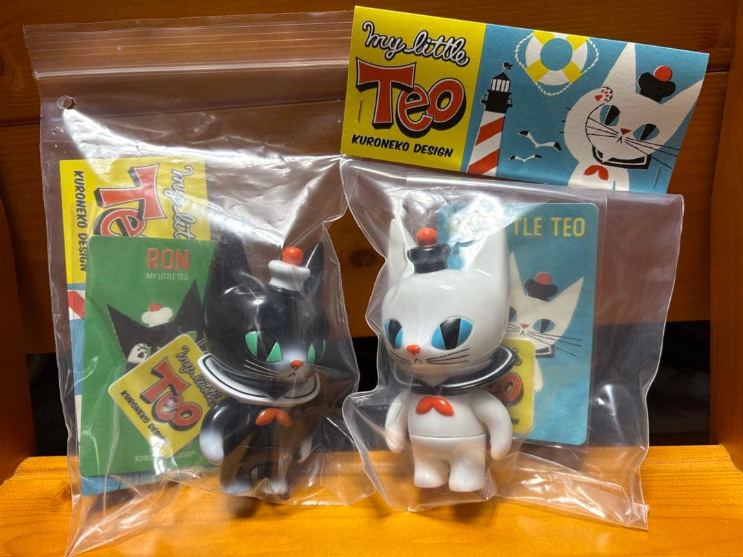 My Little Teo 黒ねこ意匠　黒猫　白猫　二体セット　ソフビ