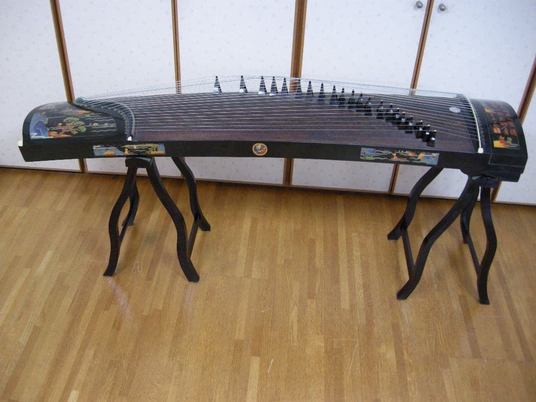 [直接引き取り限定】 京都市中京区［中古品］ 中国21弦古筝 王天一名入り