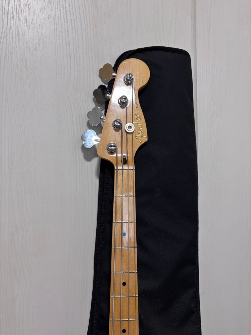 フェンダー　ジャガーベース fender jaguar bass(ケース付き)