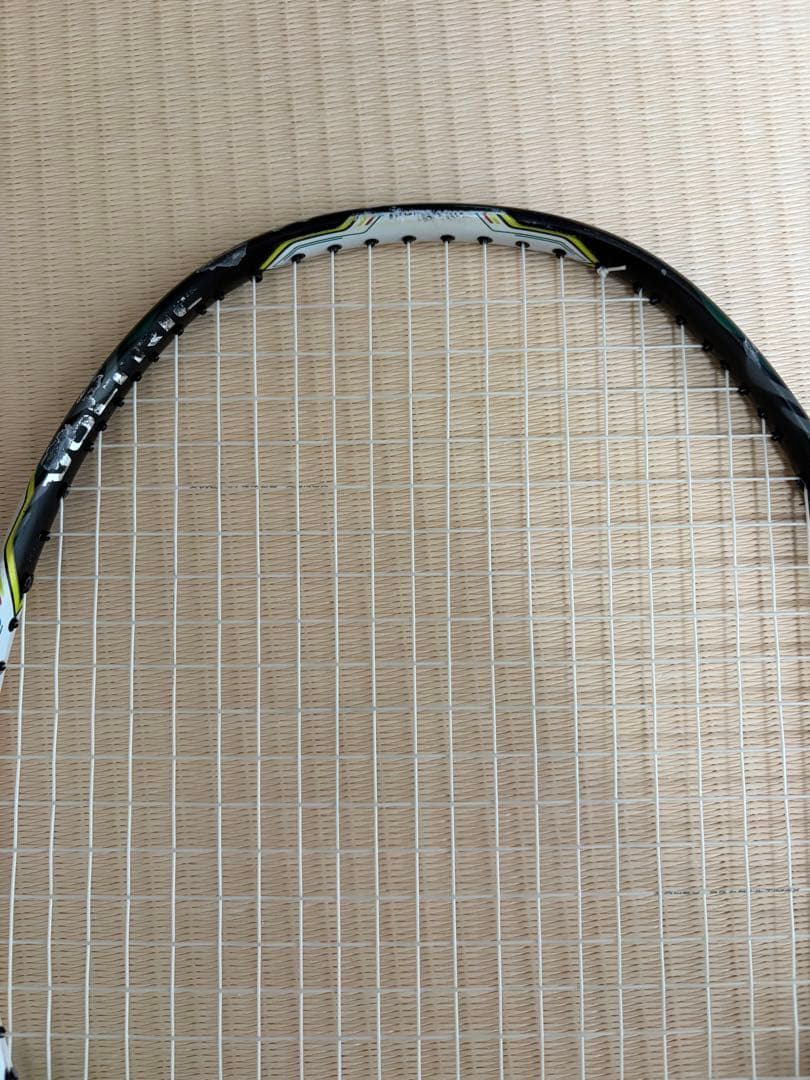 ヨネックス　ボルトリックZフォース　4UG5