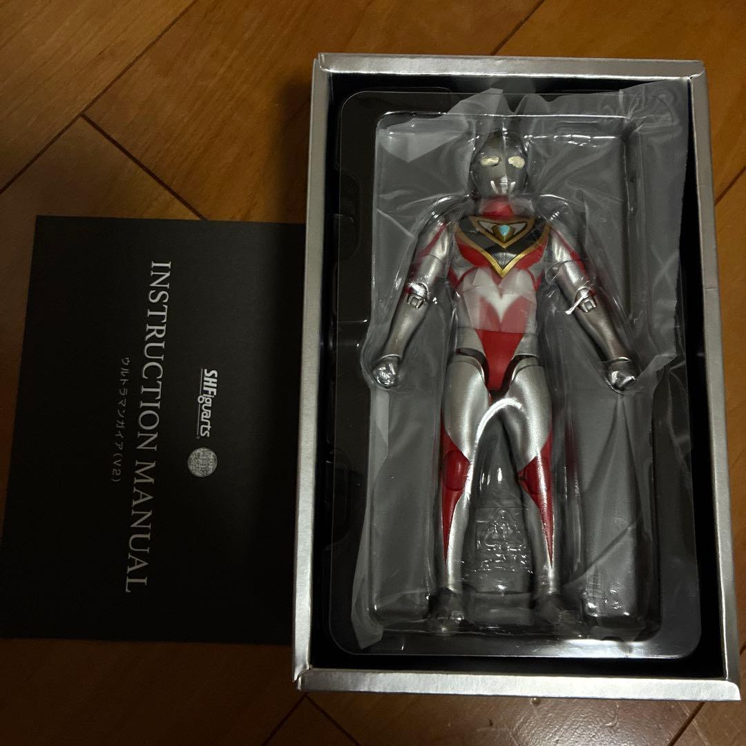 S.H.Figuarts 真骨彫製法 ウルトラマンガイア V2