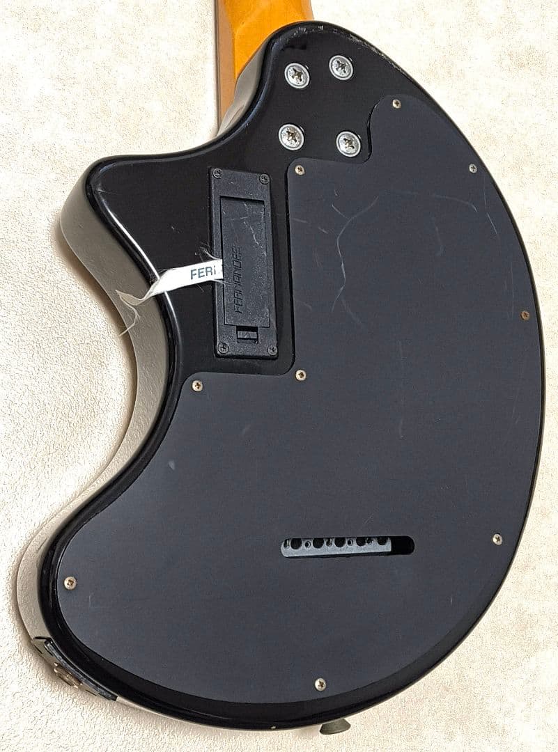 【美品】ZO-3 芸達者 3TS アンプ内蔵ミニギター 専用ケース付き!