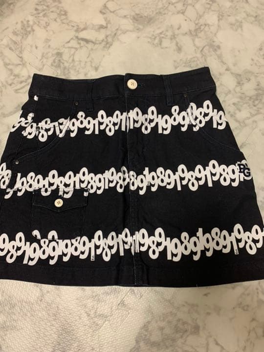 パーリーゲイツ　総柄スカート