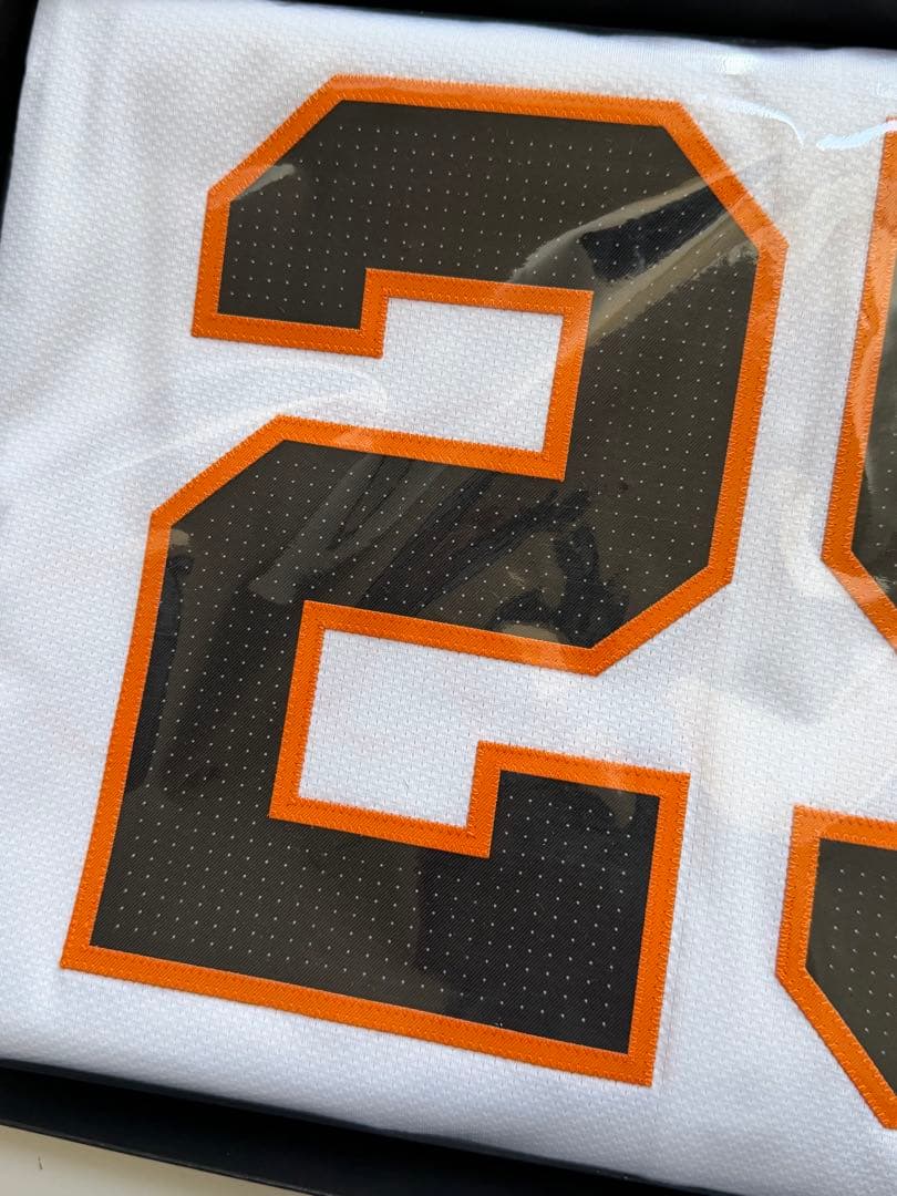 読売ジャイアンツ　岡本和真　プロコレクション　　ユニフォーム