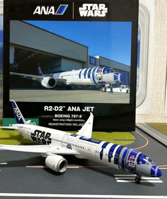 ANA STARWARS R2D2 B787-9 1/200 プラ完成品
