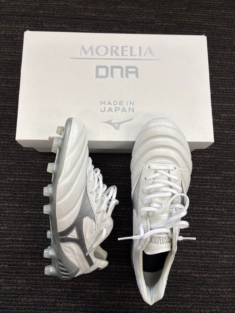 モレリア DNA JAPAN ホワイト×シルバー　27cm