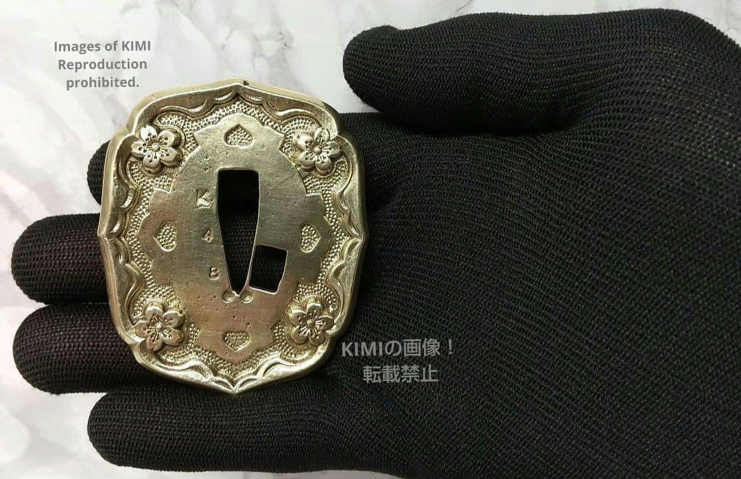 九八式軍刀の鍔 真鍮製 桜 九八式軍刀 Gunto Tsuba 軍装美術 K48
