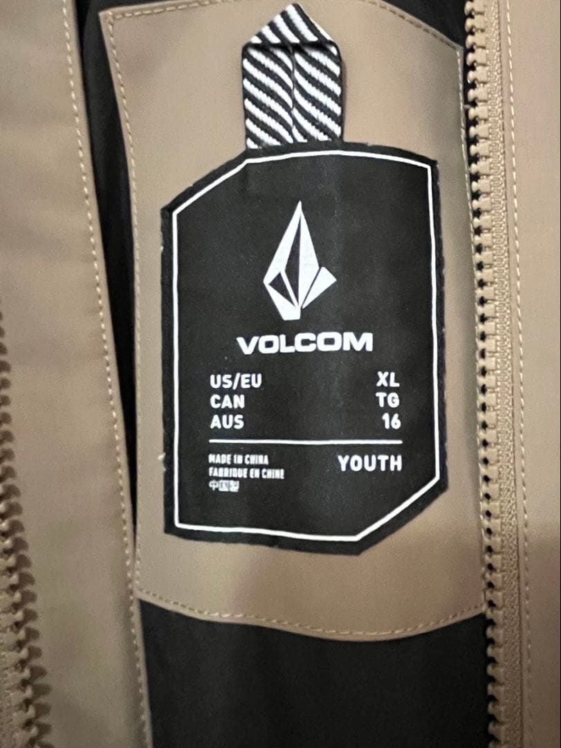VOLCOM ボルコムスノーボード　ビブパンツ 子供用XL