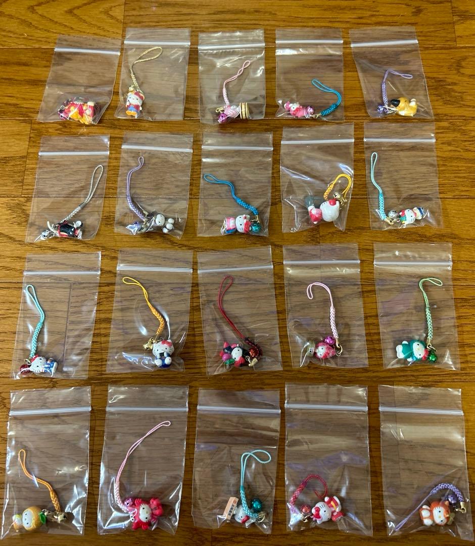 ご当地キティ　ストラップ　123個 まとめ売り