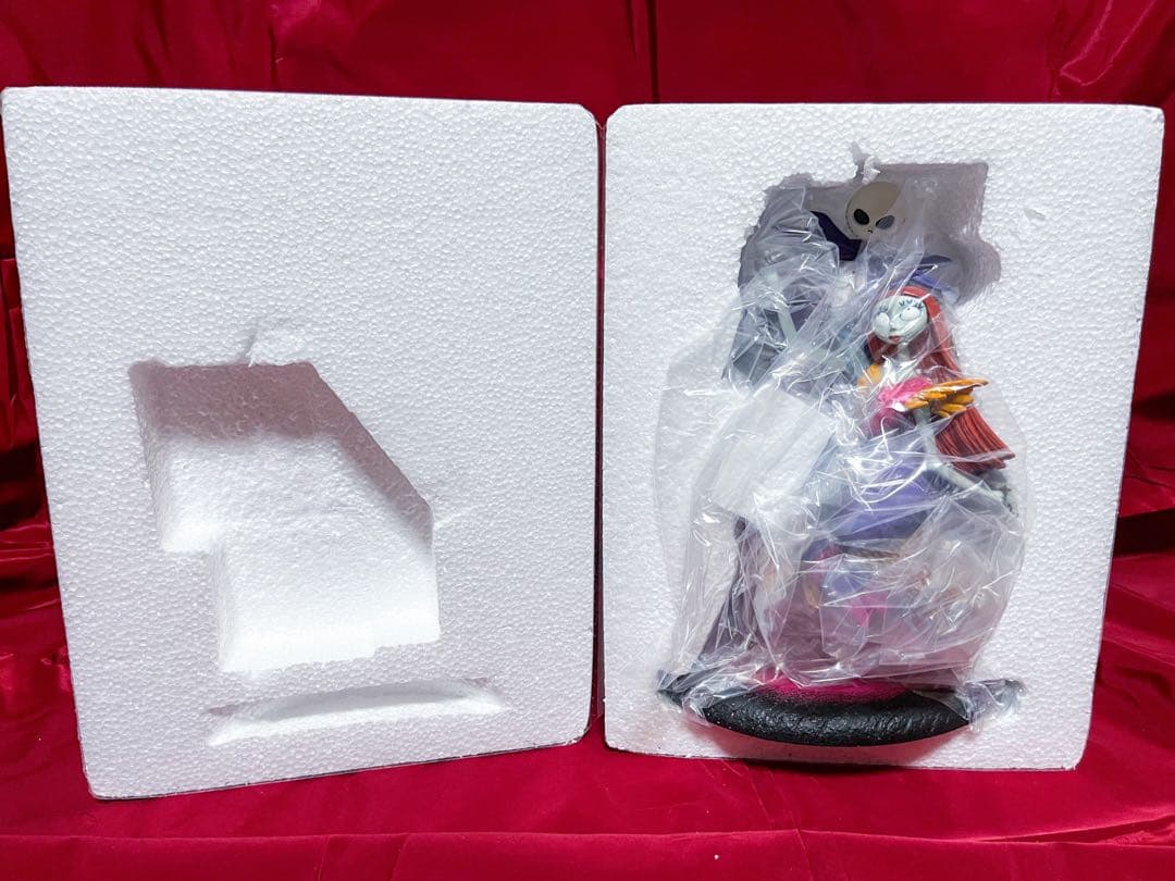 ナイトメアビフォアクリスマス　エネスコ　ショーケース　ジャック　サリー　置物