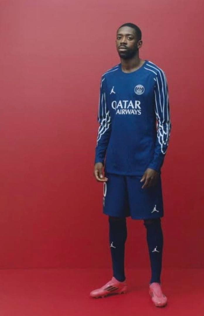 parissaintgermain long sleeve Mサイズ　新品未使用