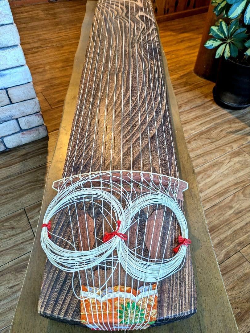 琴　和楽器　弦楽器 13弦　すだれ彫り　口絵　美木目