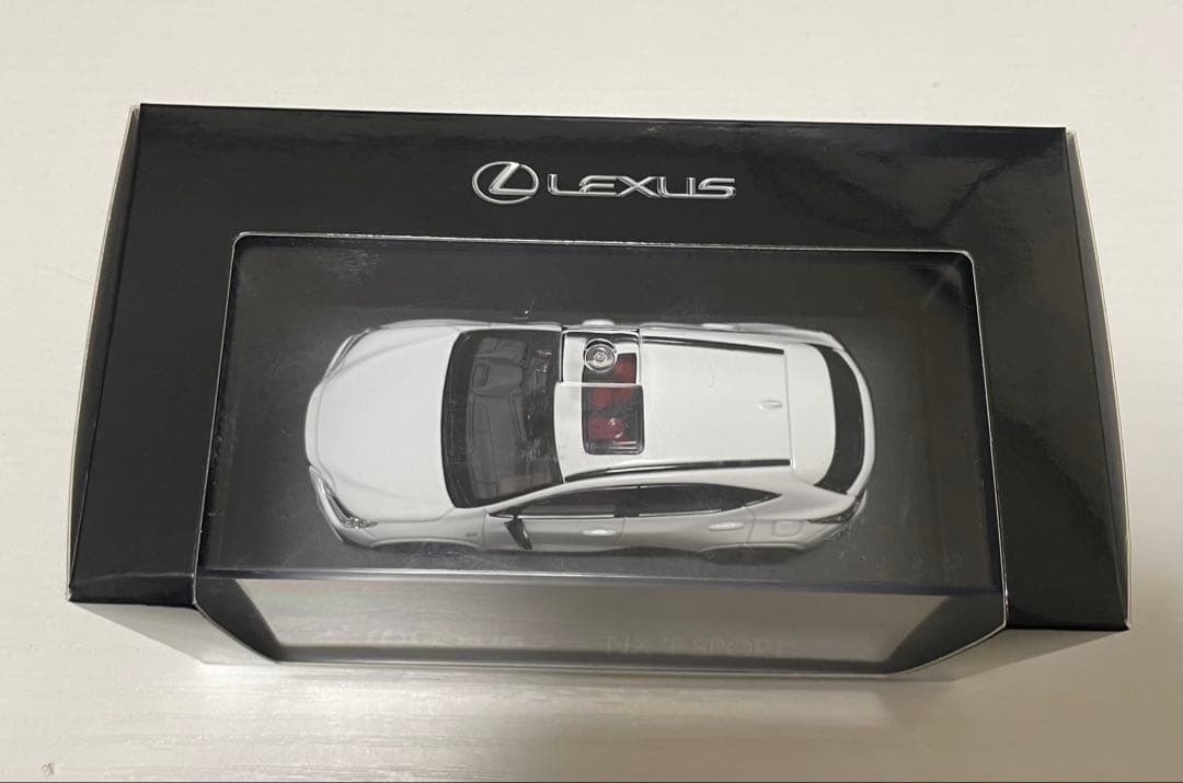 LEXUS NX ミニカー 白 京商