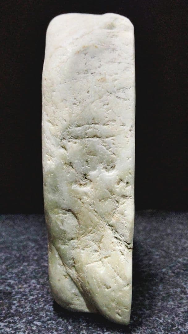 ★翡翠原石★糸魚川硬玉【小滝・転石・切り出し②859ｇ】