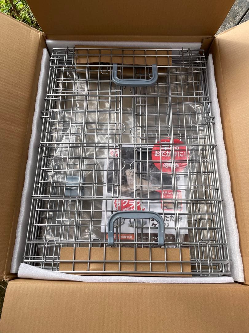 アイリスオーヤマ　OKE-600 小型犬.中型犬用の折りたたみ金属製ケージ