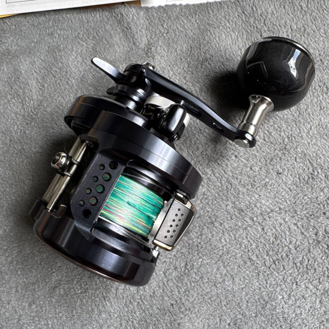 シマノ 20 オシアコンクエスト リミテッド 200HG(右)