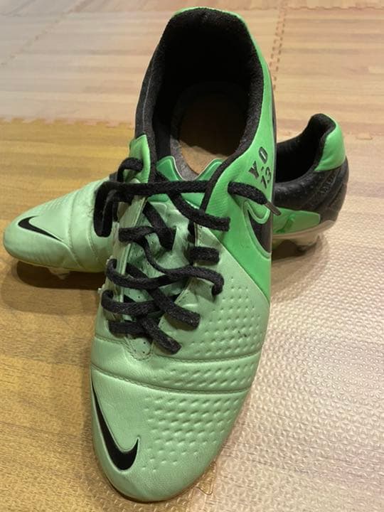 大久保嘉人選手 スパイク