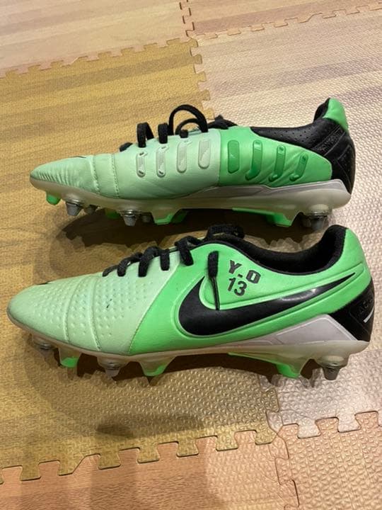 大久保嘉人選手 スパイク