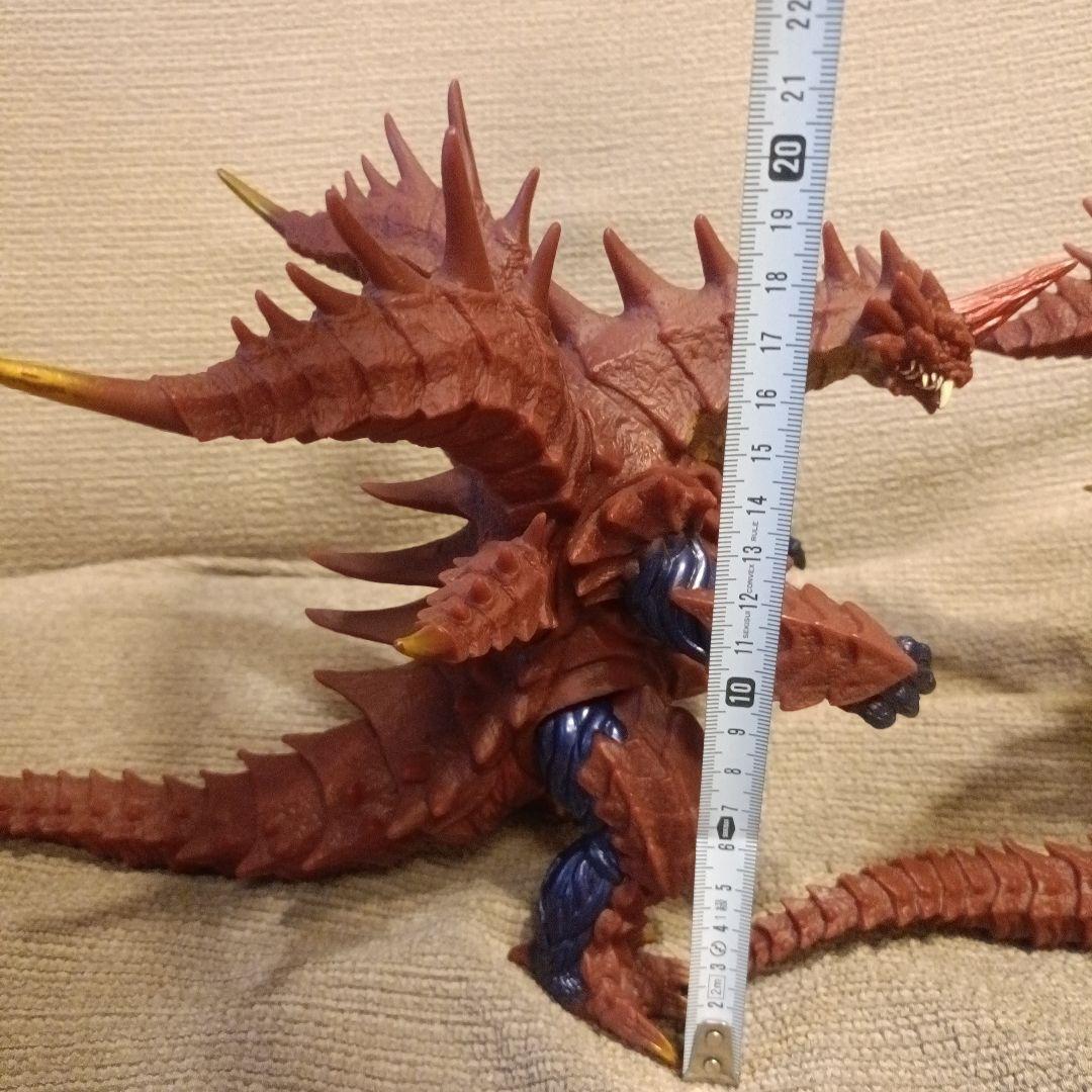 ウルトラ怪獣ＤＸシリーズ 「マガオロチ」ソフビ人形 (ウルトラマンオーブより)