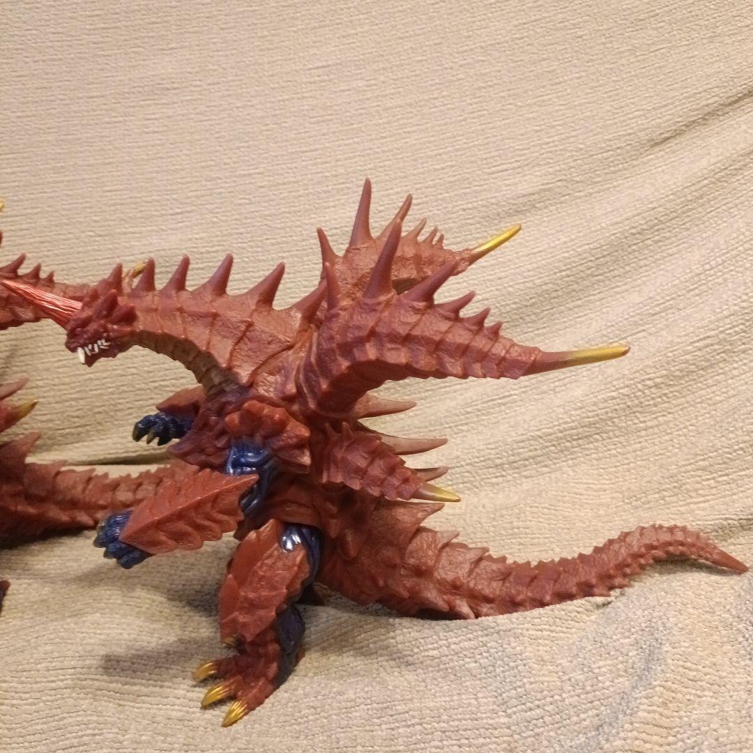 ウルトラ怪獣ＤＸシリーズ 「マガオロチ」ソフビ人形 (ウルトラマンオーブより)