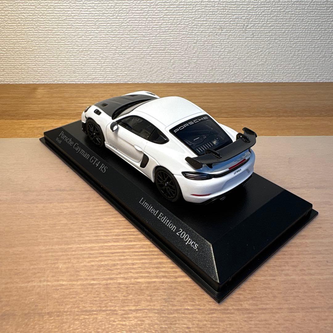 ミニチャンプス　ポルシェ　ケイマン　GT4 RS 1/43 ミニカー　ホワイト