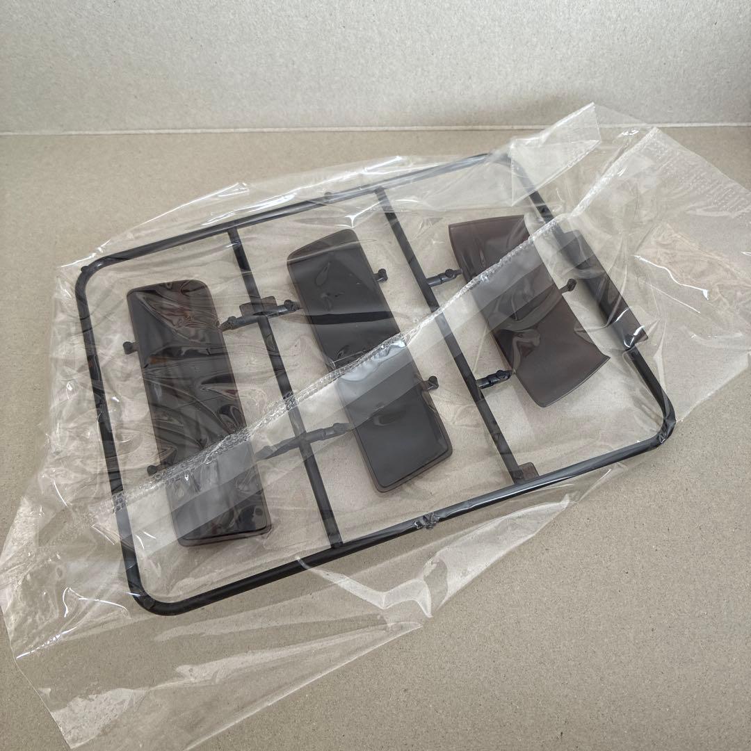 青木ELGRAND URBAN KEN STYLE 1/24 プラモデル