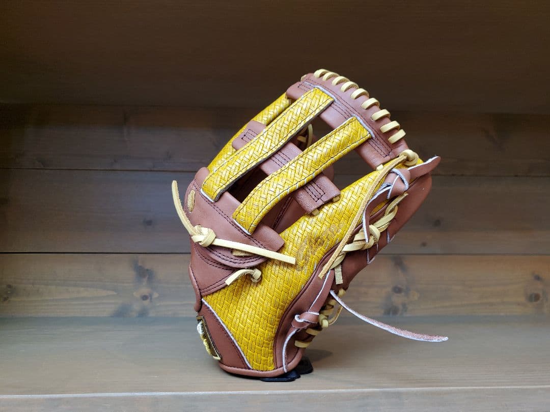 Glomグロム　軟式オーダーグラブ