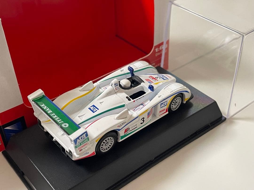 1/64 アウディR8 #3 2005年ル・マン24時間レース優勝 NewRay