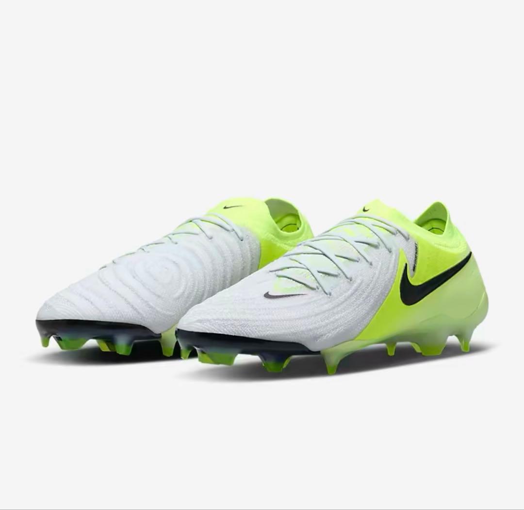 気分がいいので超値下げ！今日だけ！ ナイキファントムGX2エリート