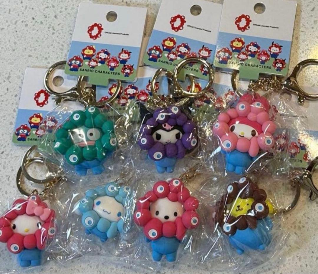 m*o様 サンリオキャラクターズ ミャクミャクなりきり立体マスコットカラーキーホ