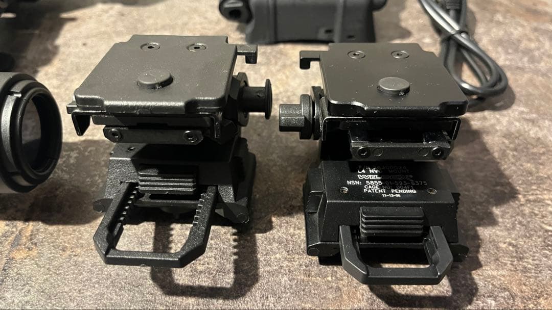 発光モデル PVS-31 ダミーナイトビジョン