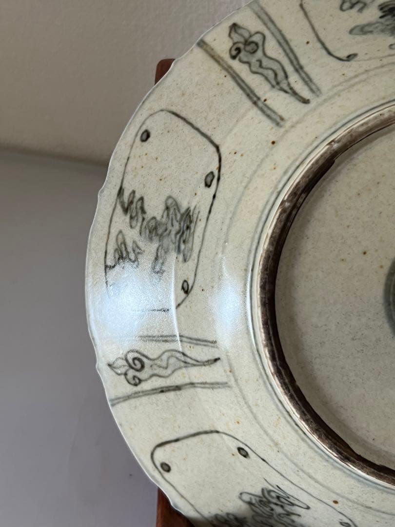 Hoa Hào 大明宣徳年人物花卉紋皿；西X-7