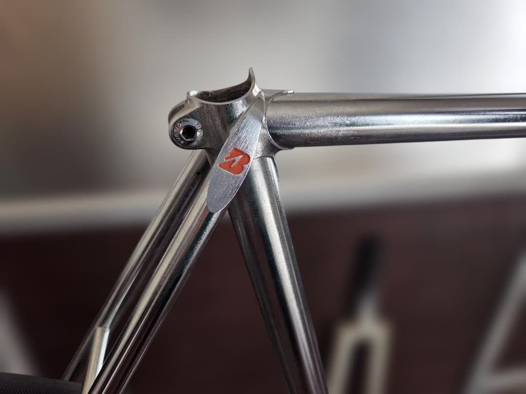 玲*郎様 m*9様 ブリジストンBSピストNJSフレーム前後ホイールセット