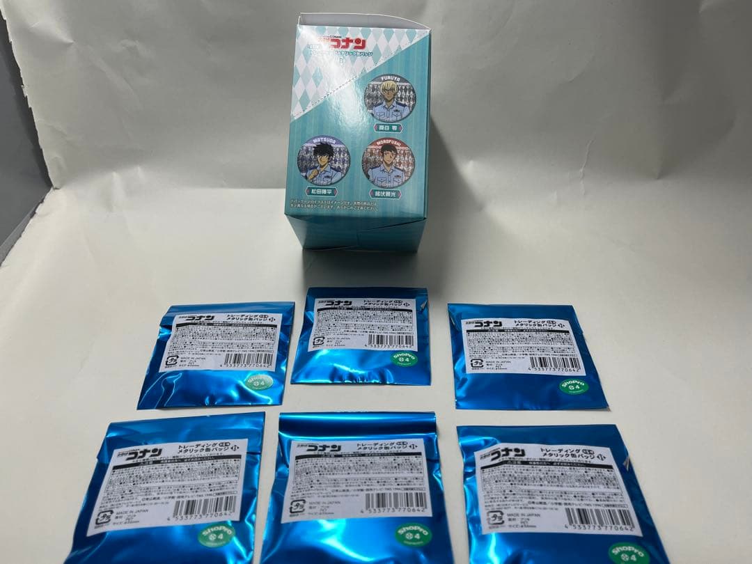 名探偵コナン トレーディングメタリック缶バッチ　全24個