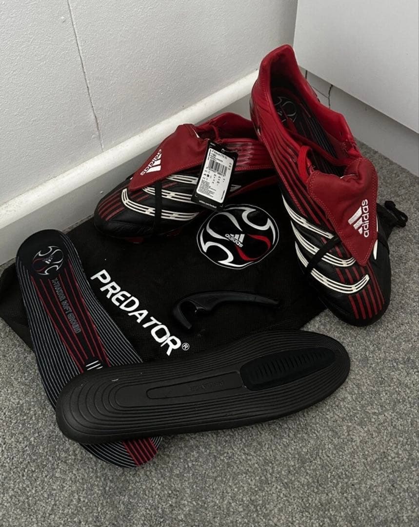 アディダス　プレデター　アブソリュート　サッカースパイク　新品未使用　28cm