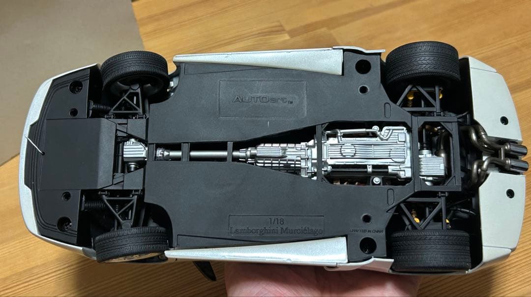 オートアート　1/18 ランボルギーニ ムルシエラゴ 白